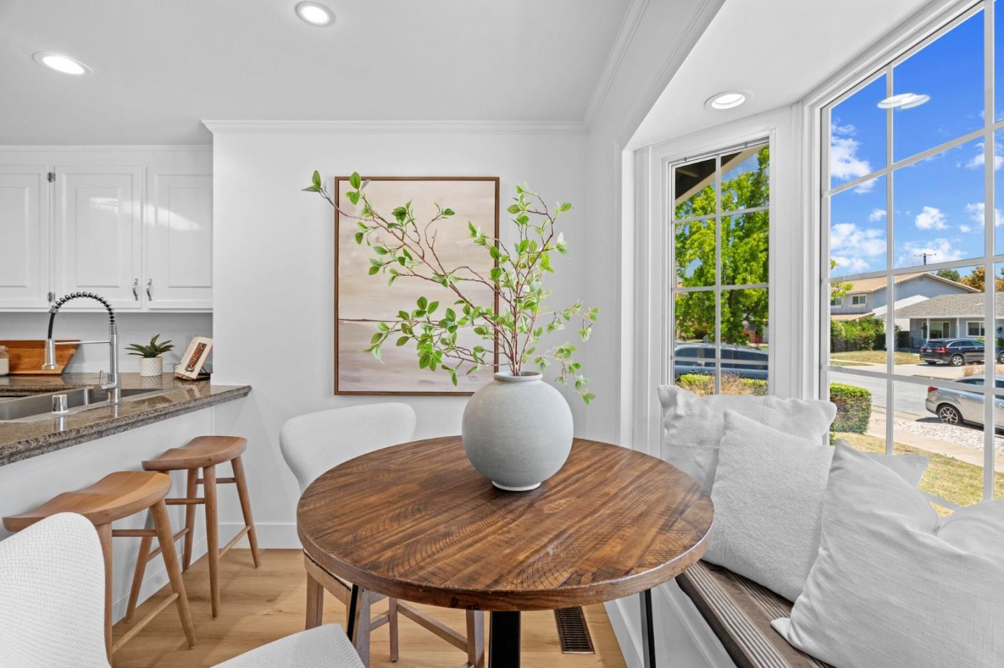 6561 Hidden Creek DR