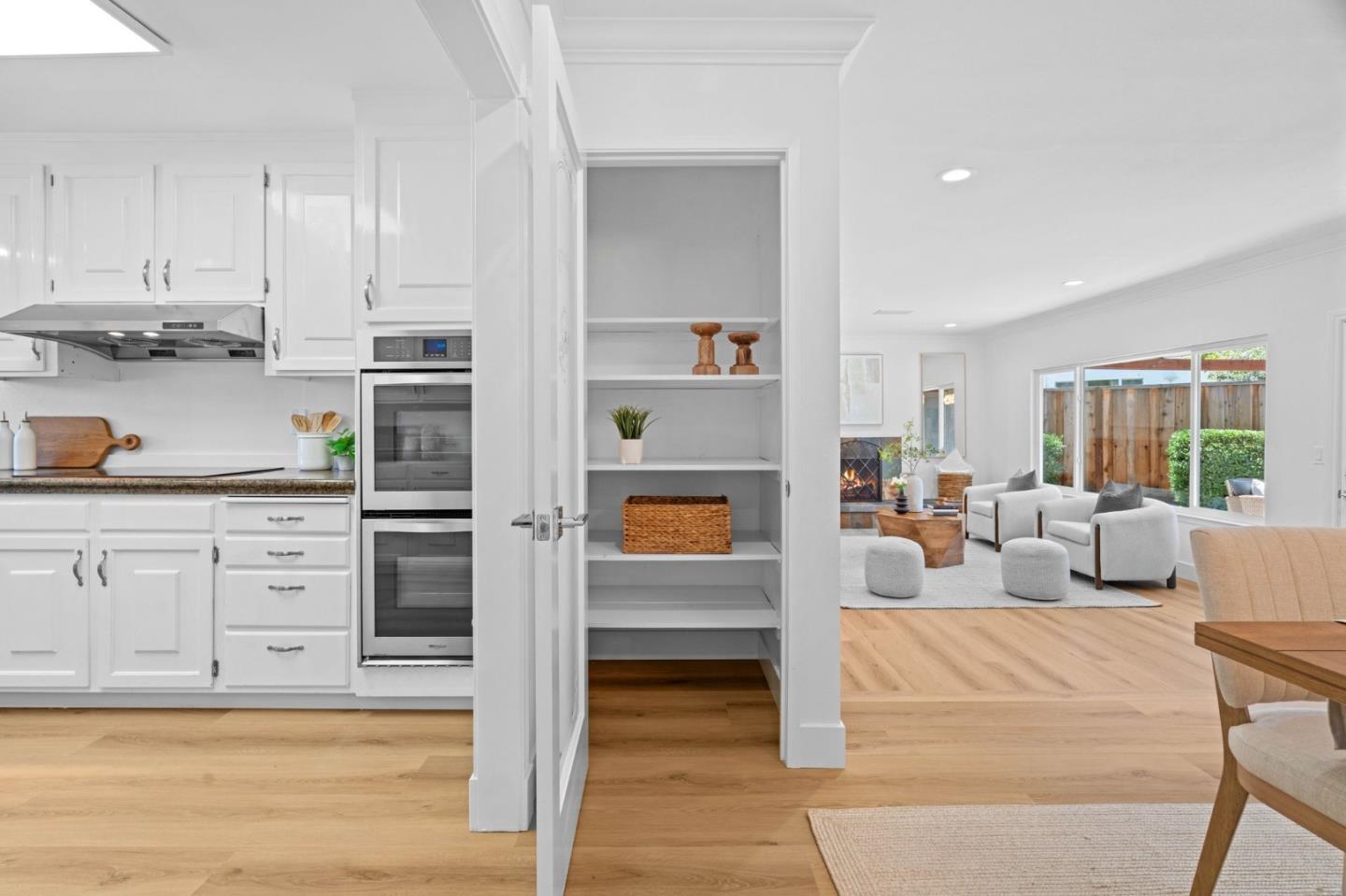 6561 Hidden Creek DR