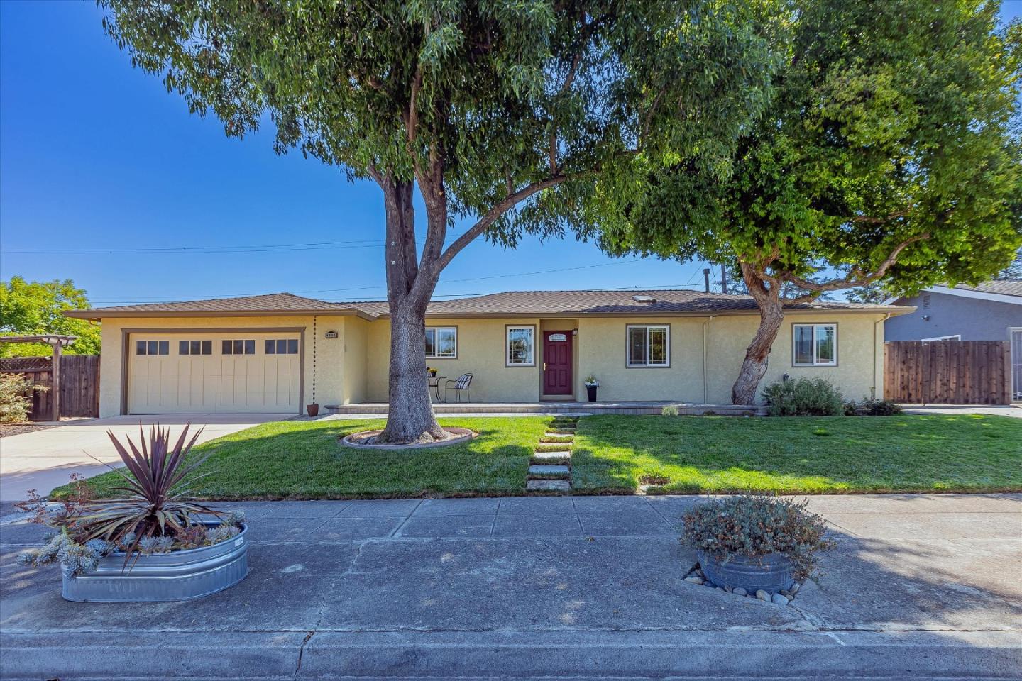 1110 Shadle AVE