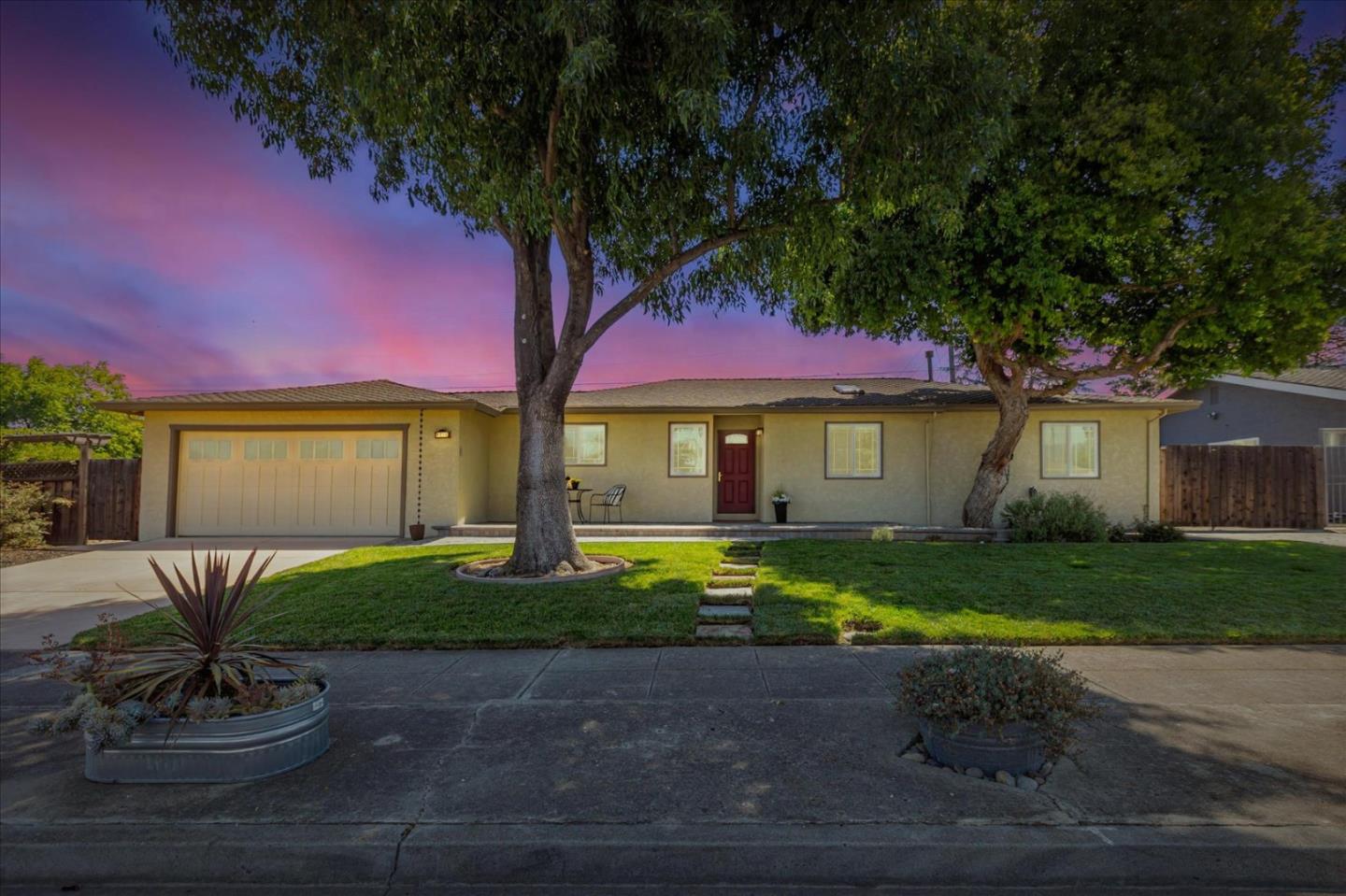 1110 Shadle AVE