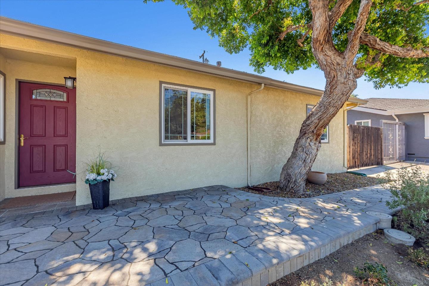1110 Shadle AVE