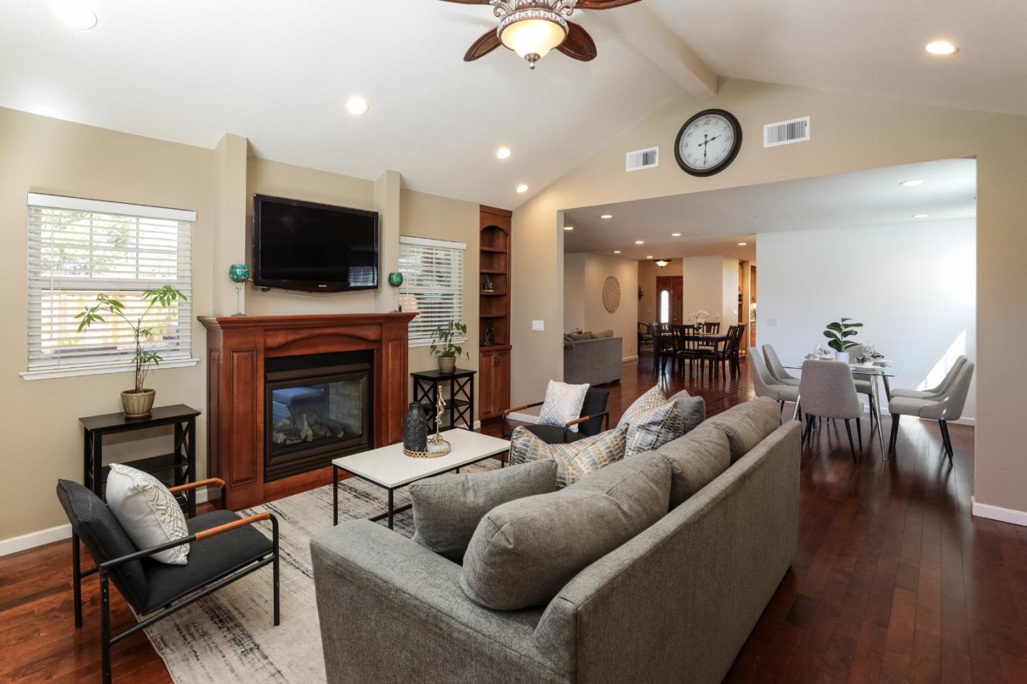 1389 Blossom Hill RD