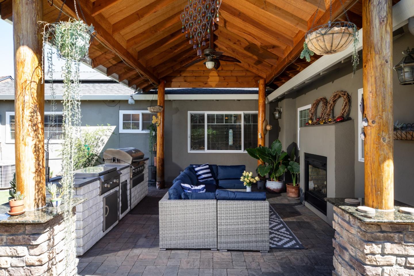 1389 Blossom Hill RD