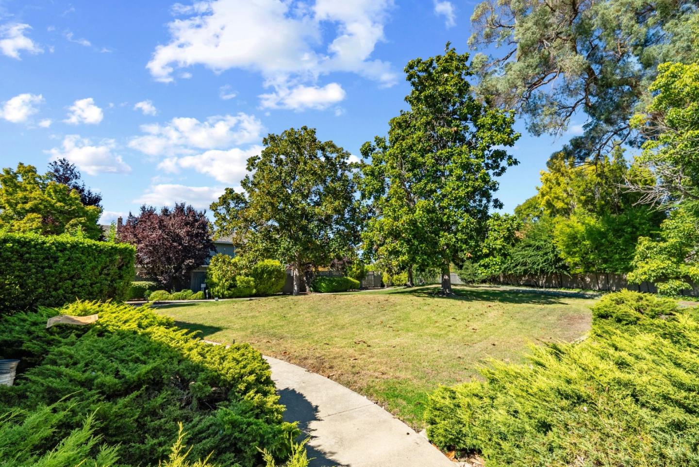 12156 Atrium DR