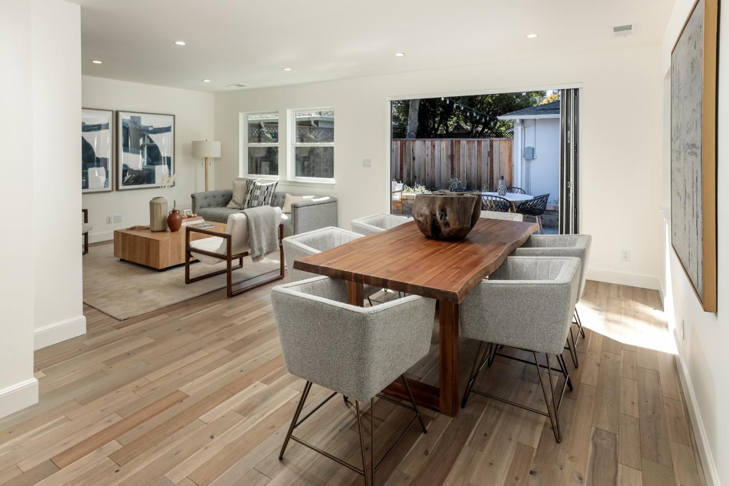 152 Del Monte AVE