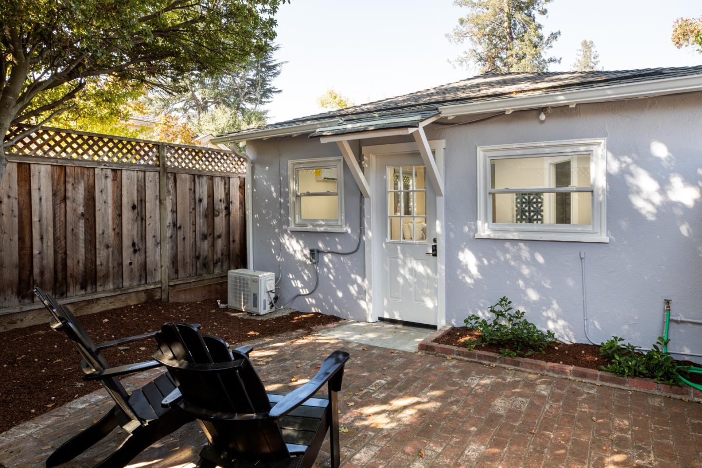 152 Del Monte AVE