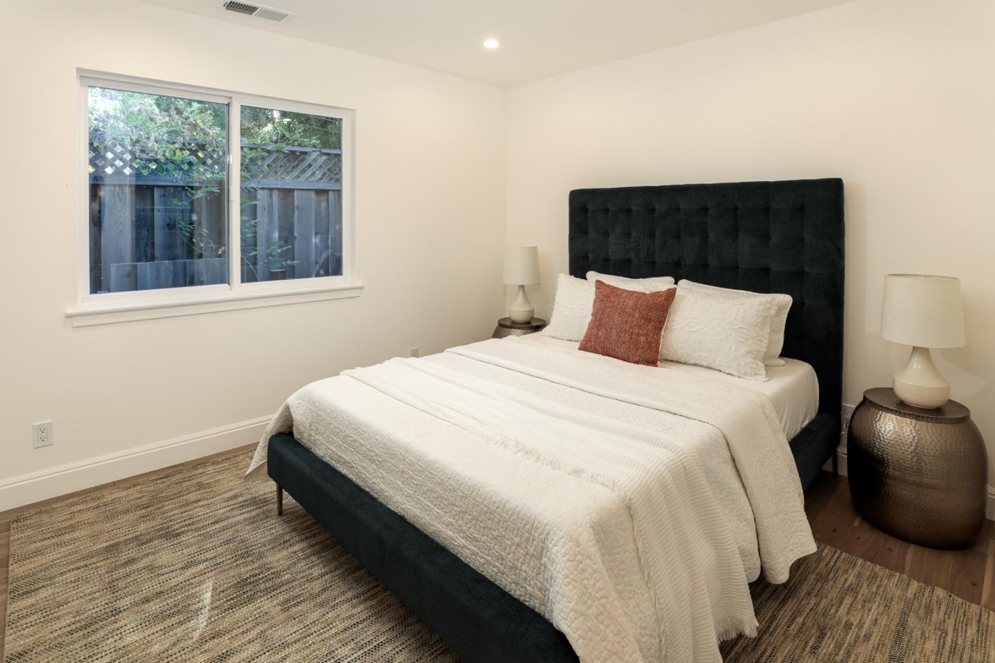 152 Del Monte AVE
