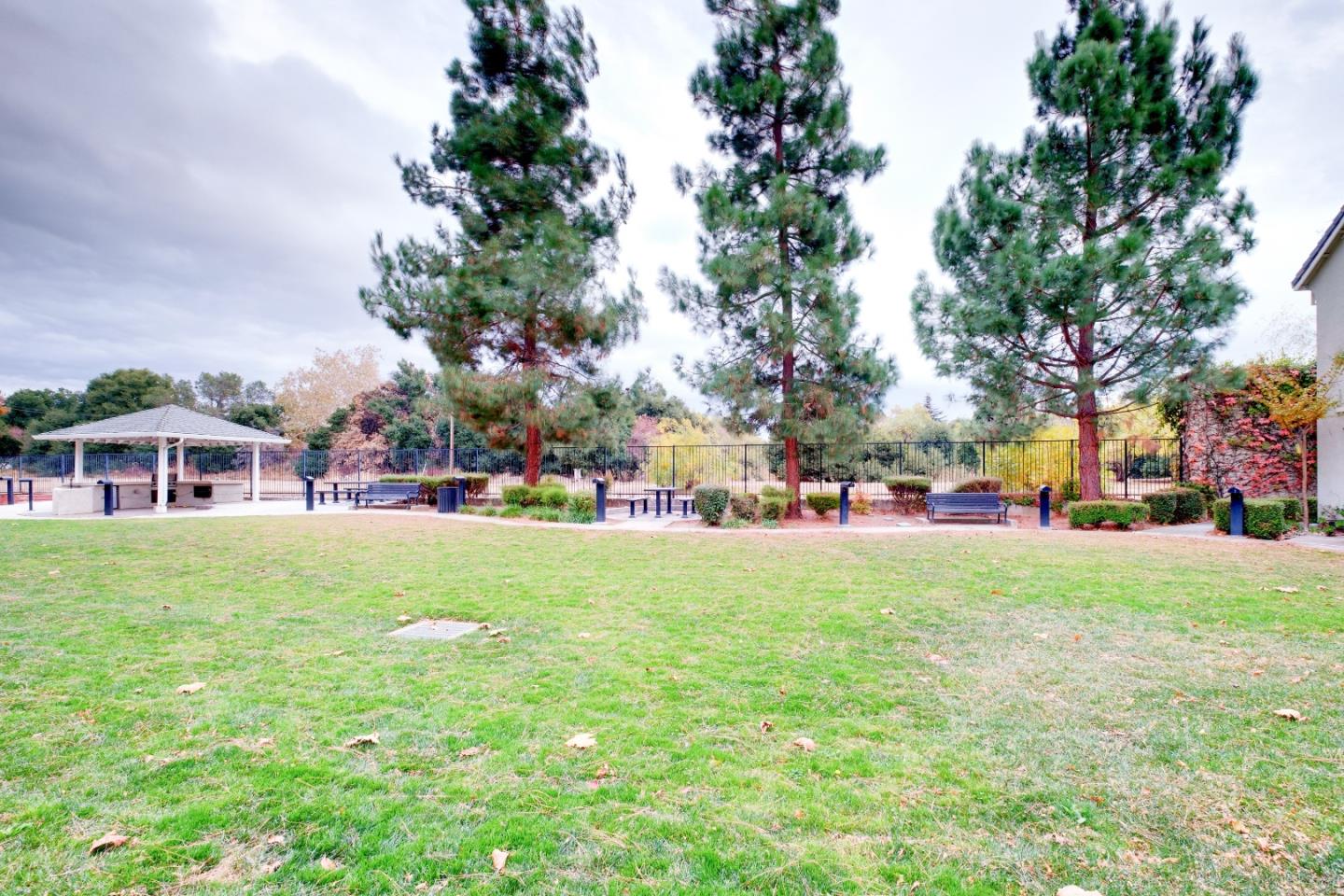 2513 Heron CT