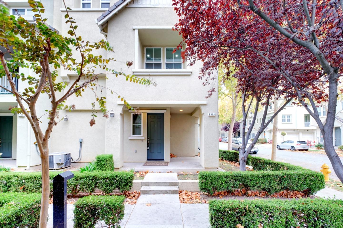 2513 Heron CT
