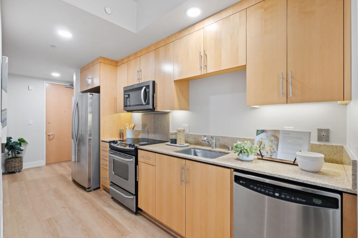 38 N Almaden BLVD 602