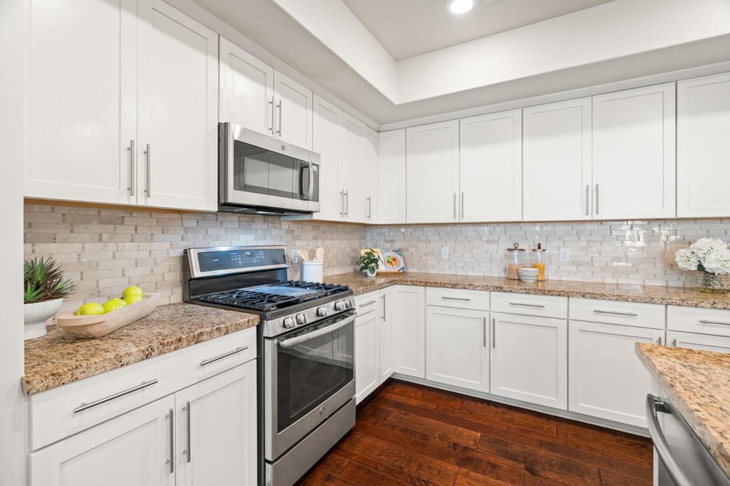 380 Riesling AVE 10