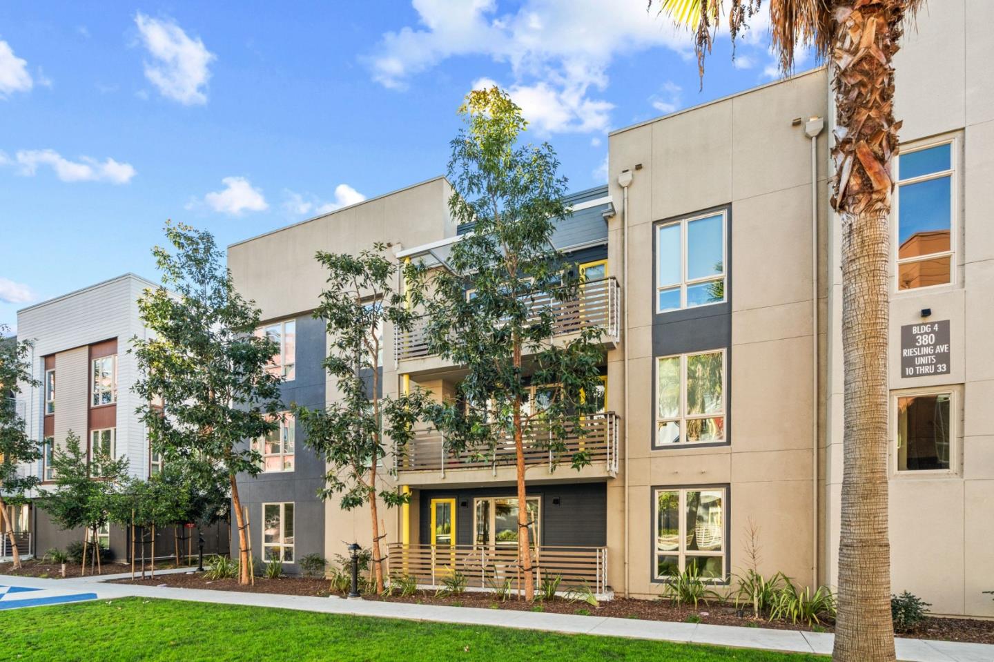 380 Riesling AVE 10