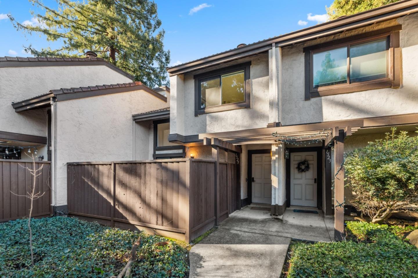1525 Tyler Park WAY