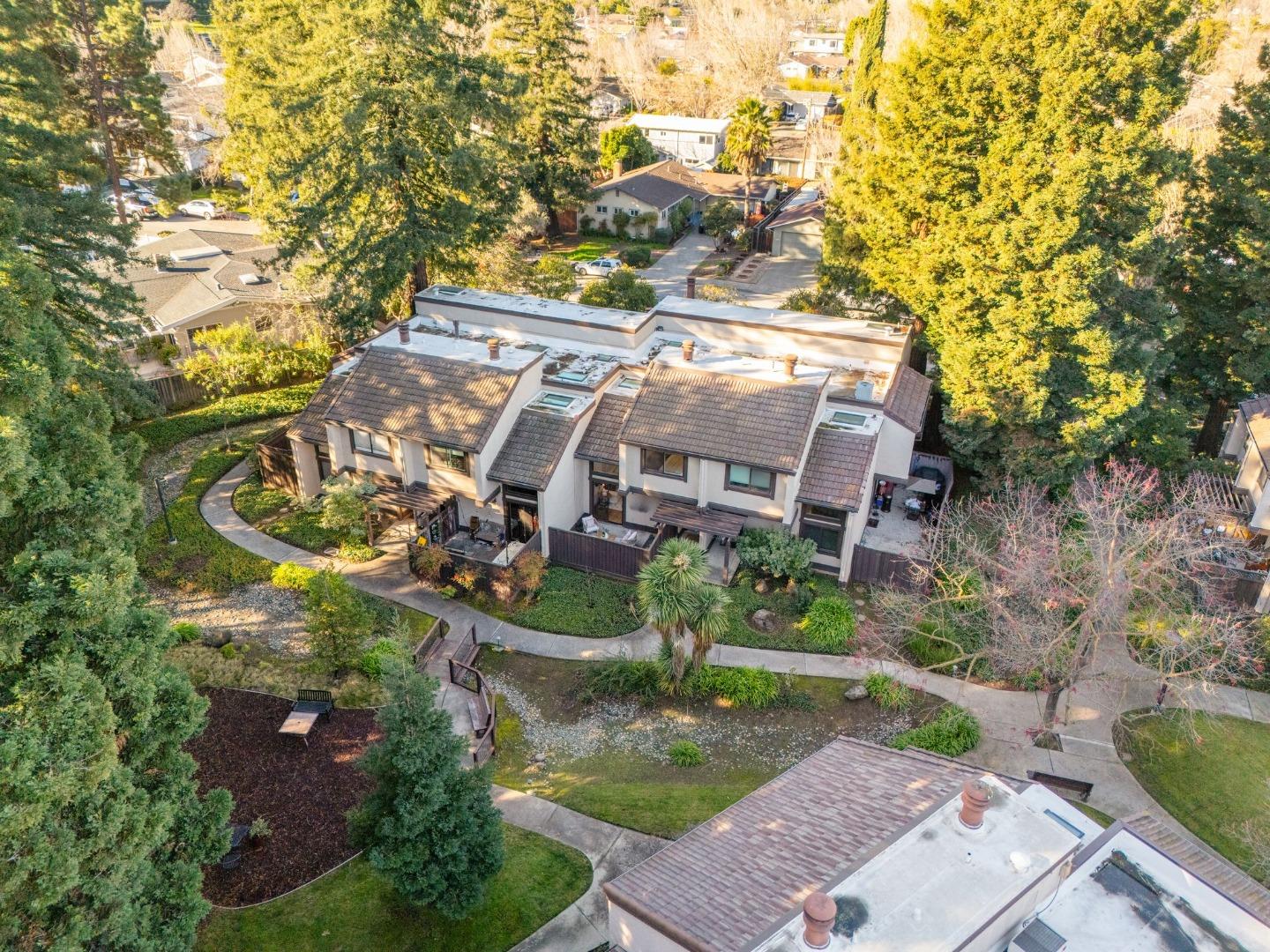 1525 Tyler Park WAY
