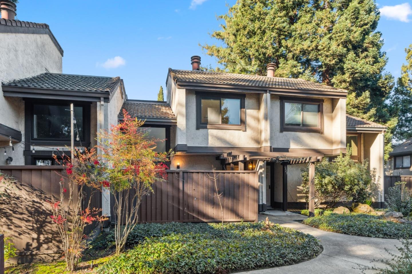 1525 Tyler Park WAY