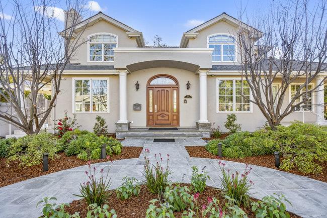 702 Rosewood Drive