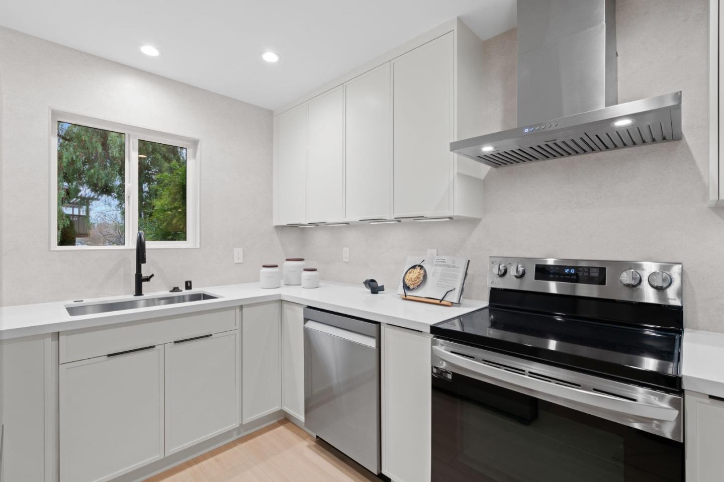 1947 San Luis AVE 1