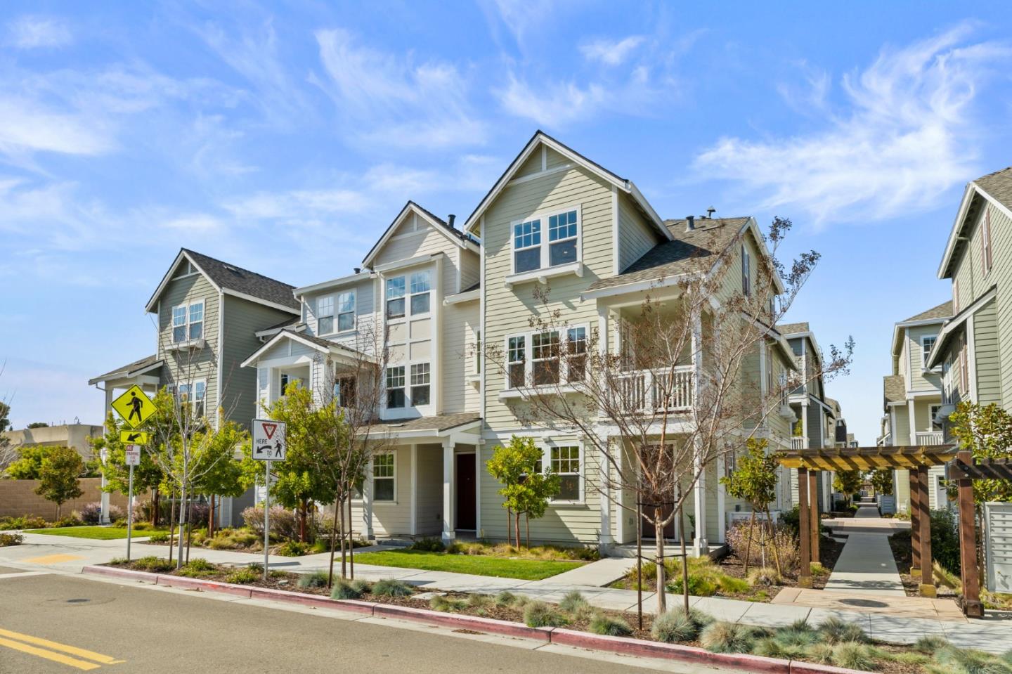 3908 Degree LN