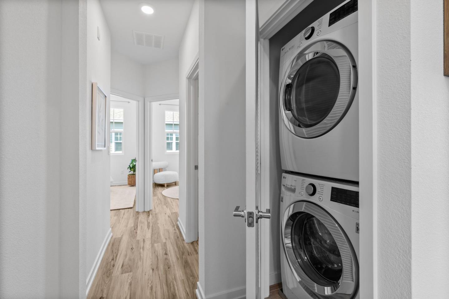 3908 Degree LN