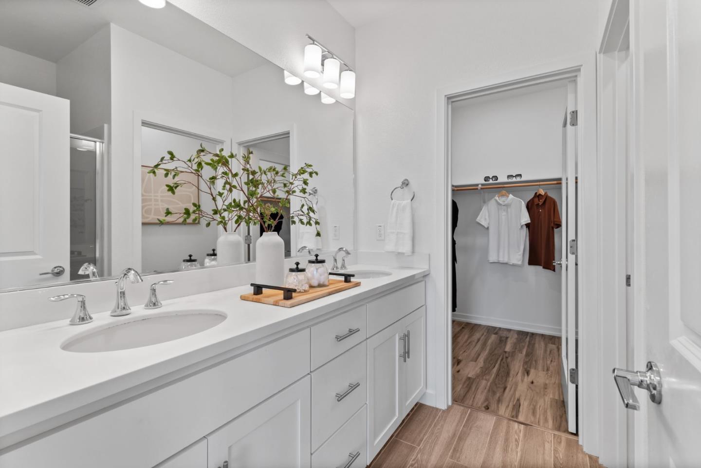 3908 Degree LN