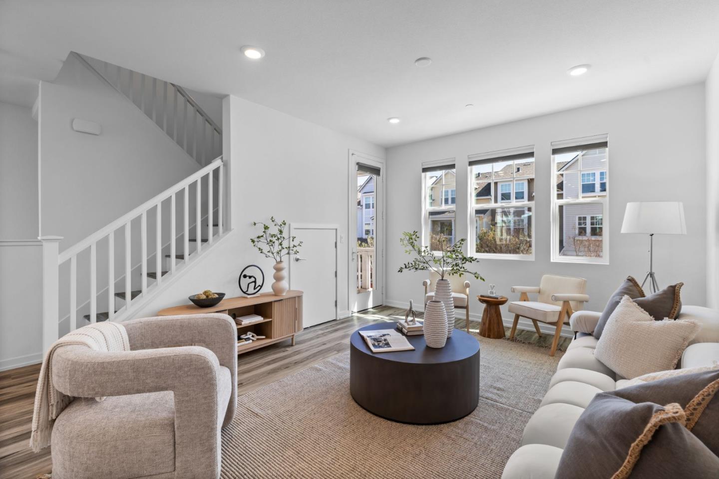3908 Degree LN