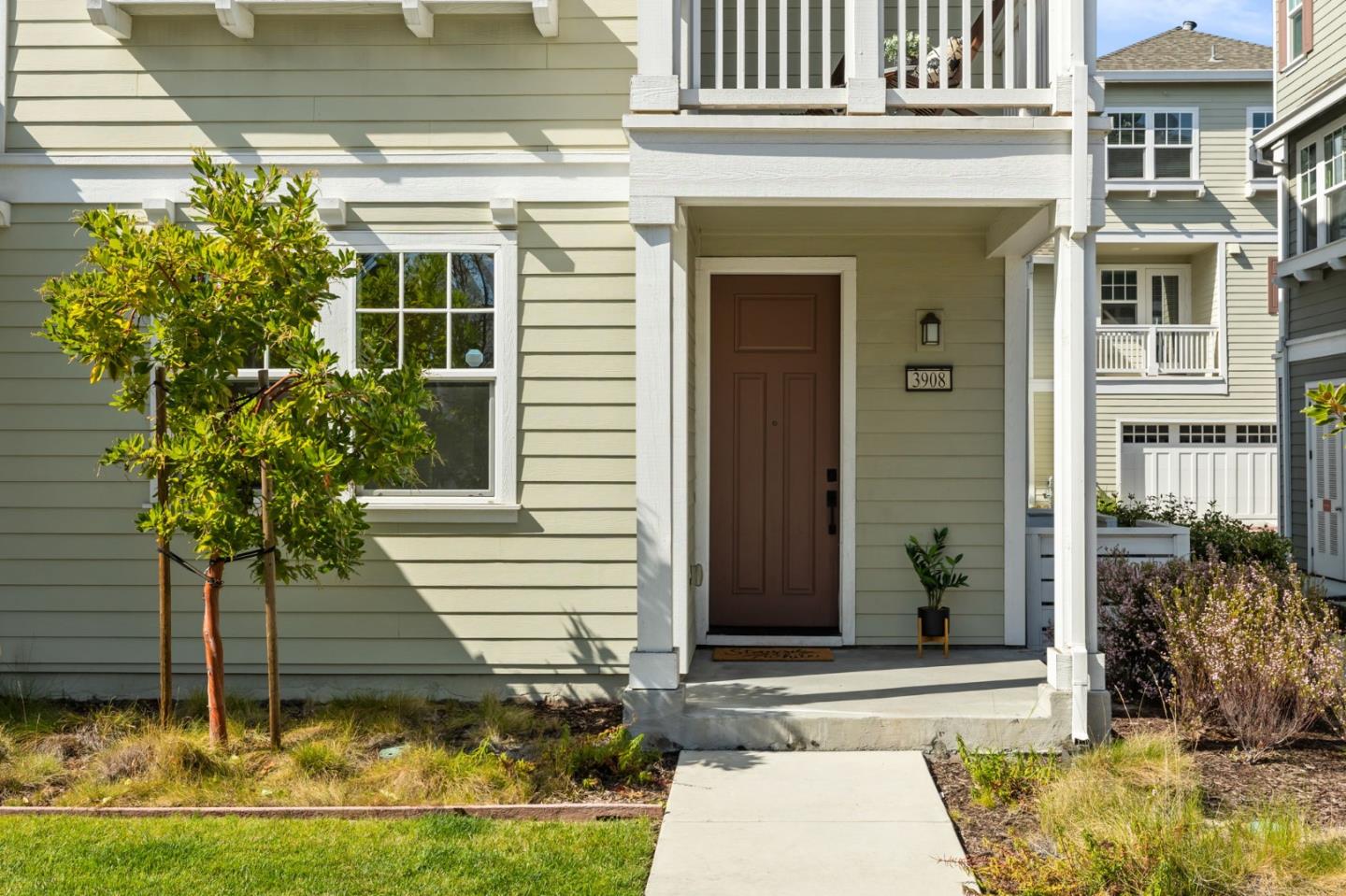 3908 Degree LN