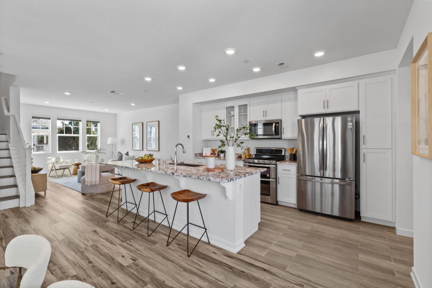 3908 Degree LN