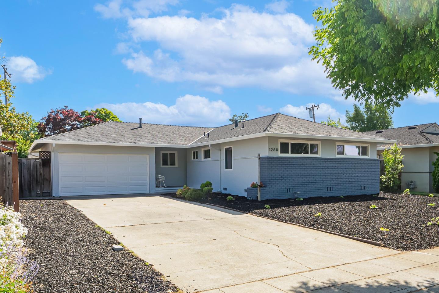1260 Heatherstone Way