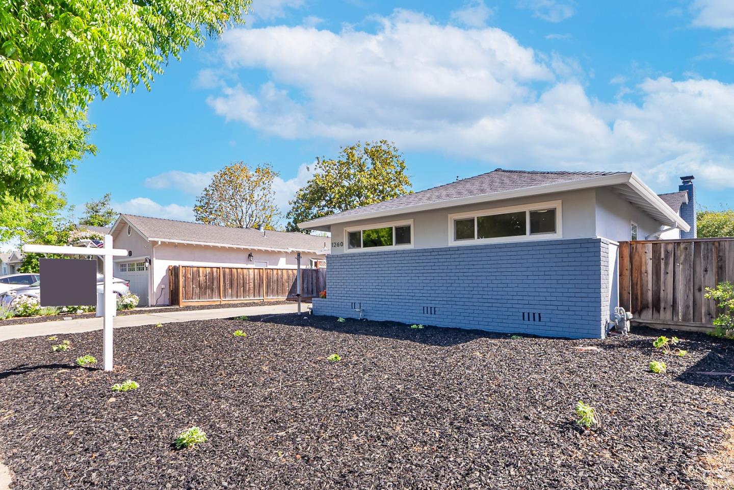 1260 Heatherstone Way