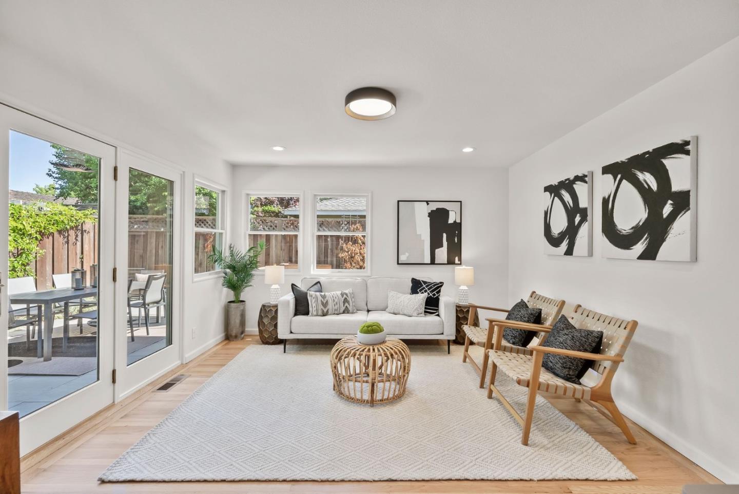 1465 Bonita AVE
