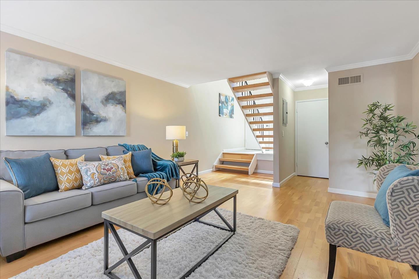 6640 Bunker Hill CT