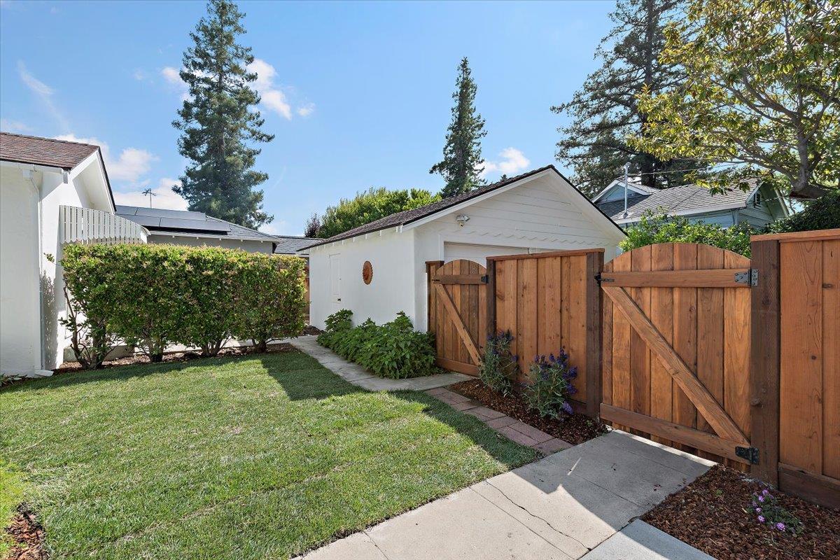 495 Pettis Avenue