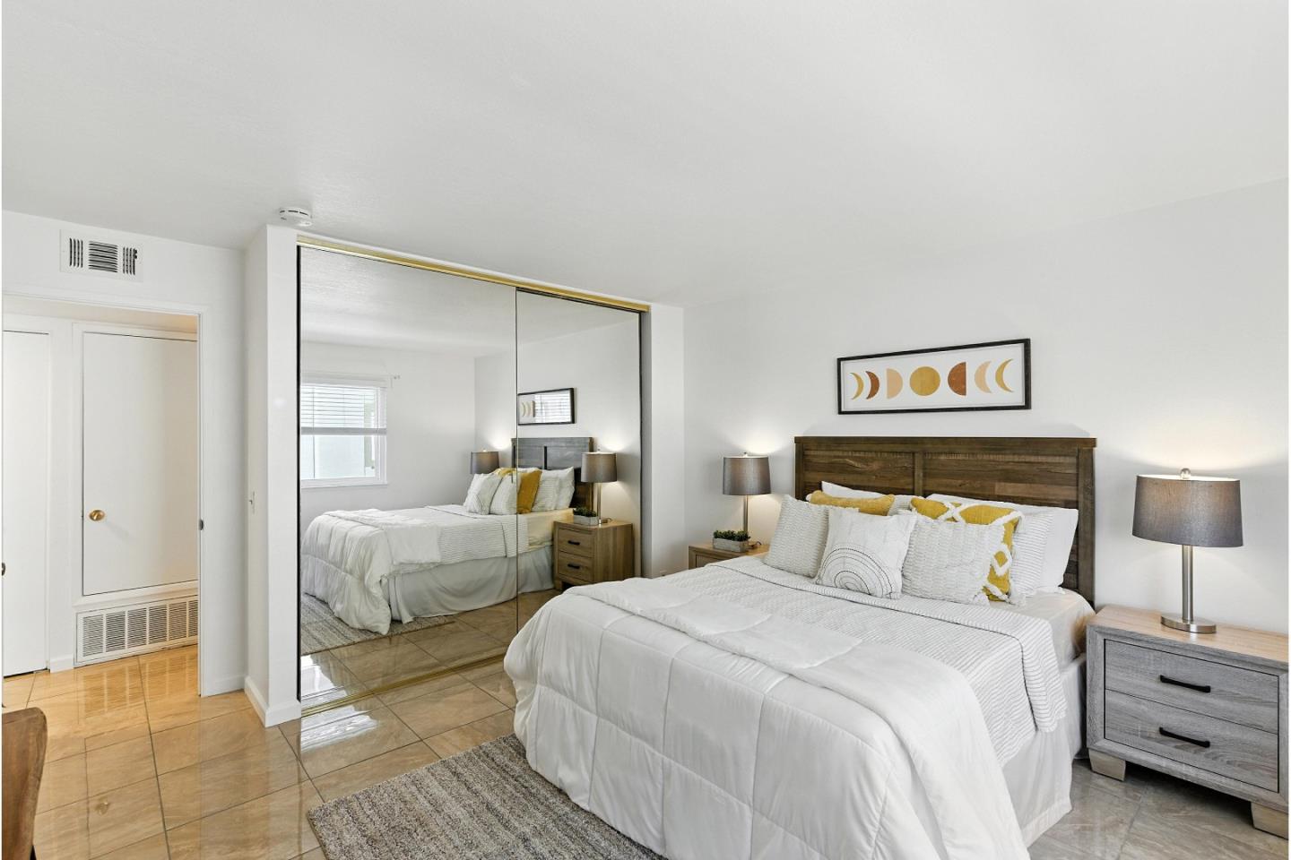 2454 West Bayshore Road 7