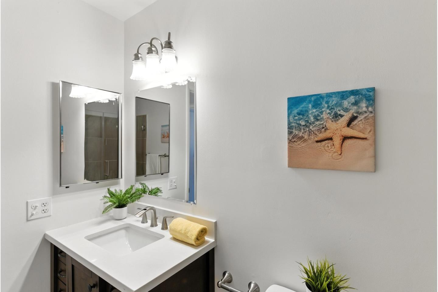 2454 West Bayshore Road 7