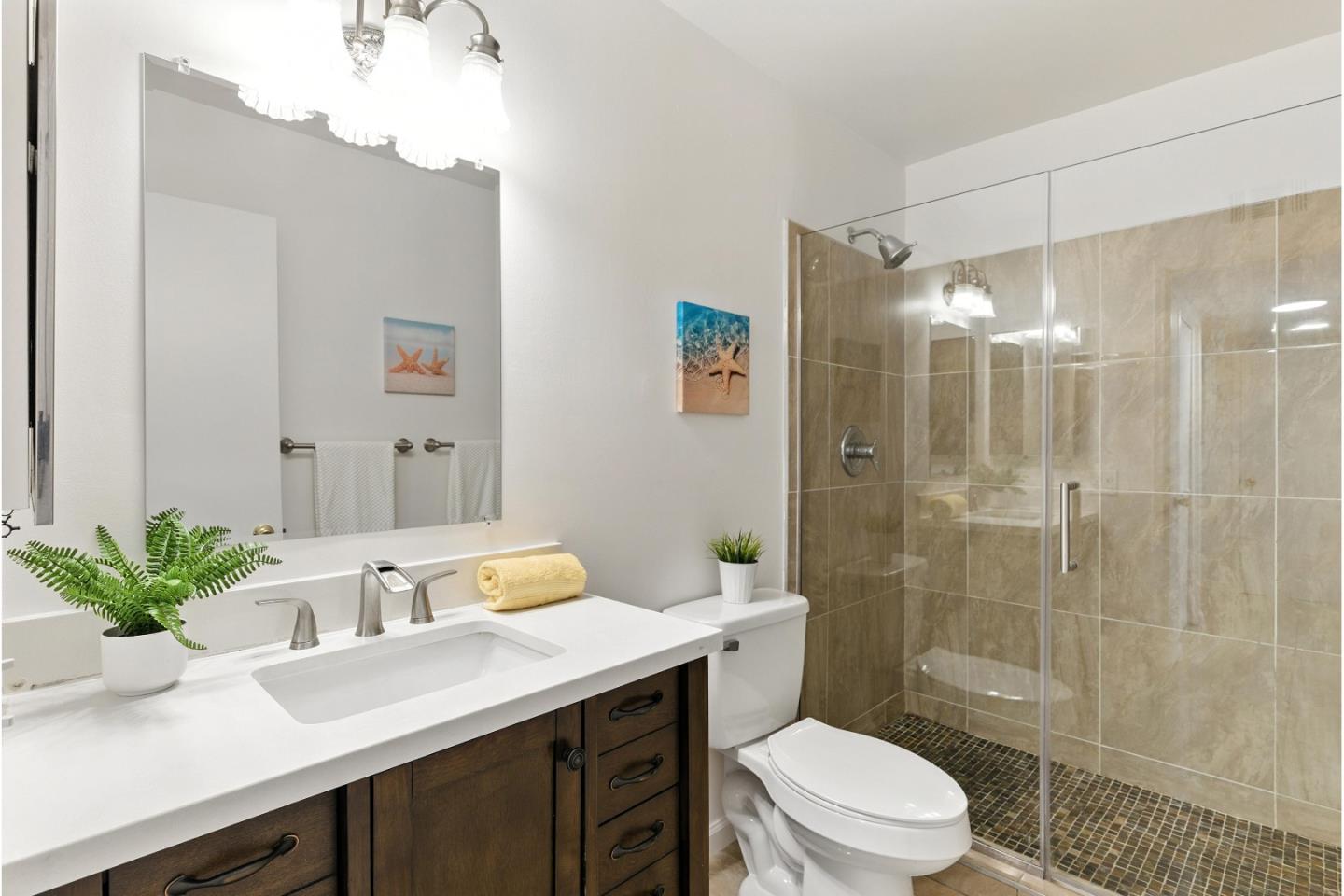 2454 West Bayshore Road 7