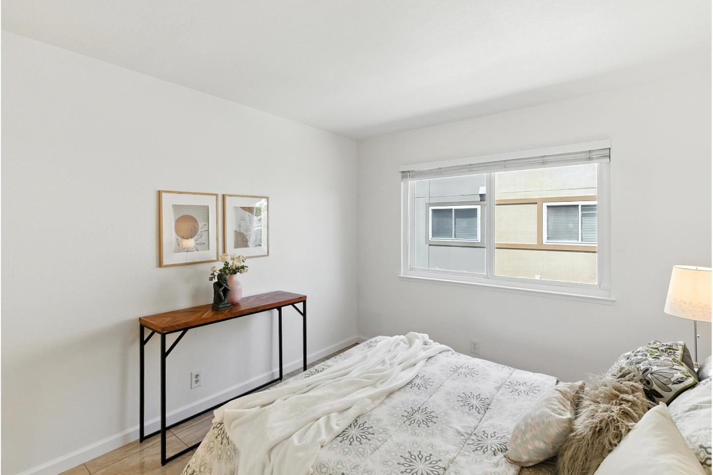 2454 West Bayshore Road 7