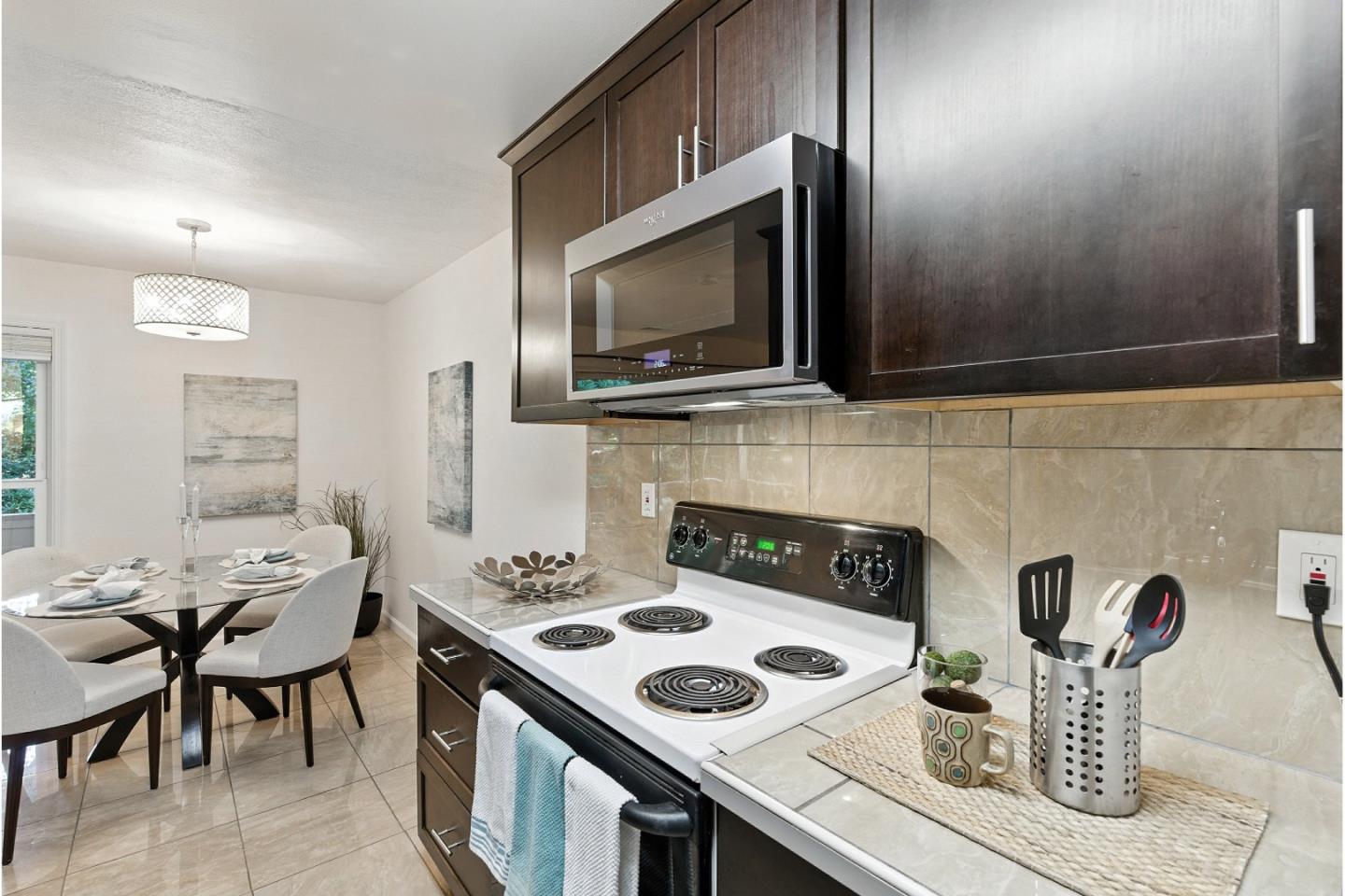 2454 West Bayshore Road 7