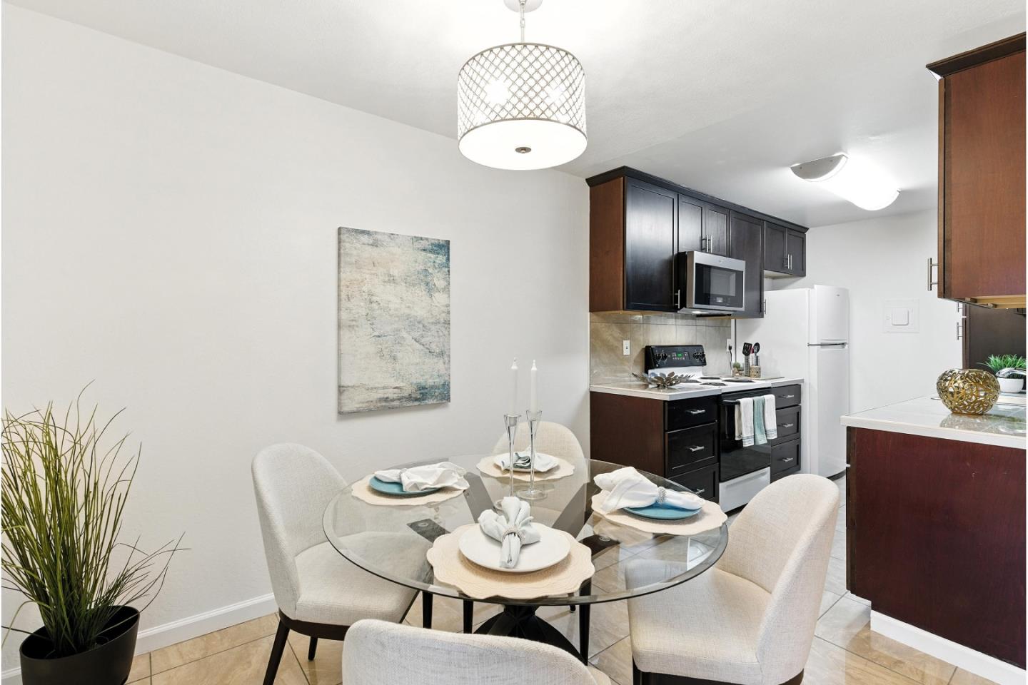 2454 West Bayshore Road 7