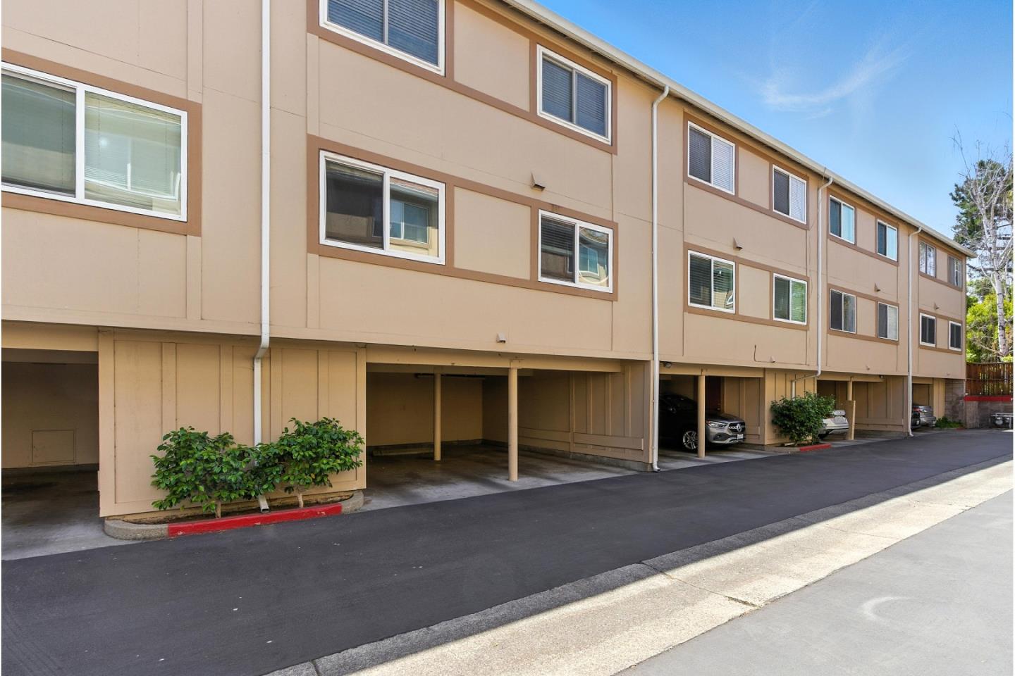 2454 West Bayshore Road 7