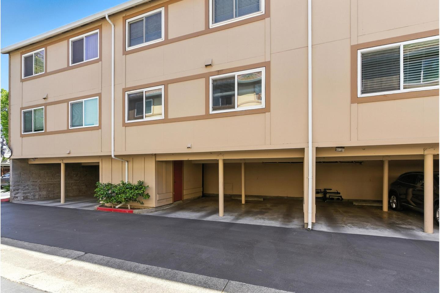 2454 West Bayshore Road 7