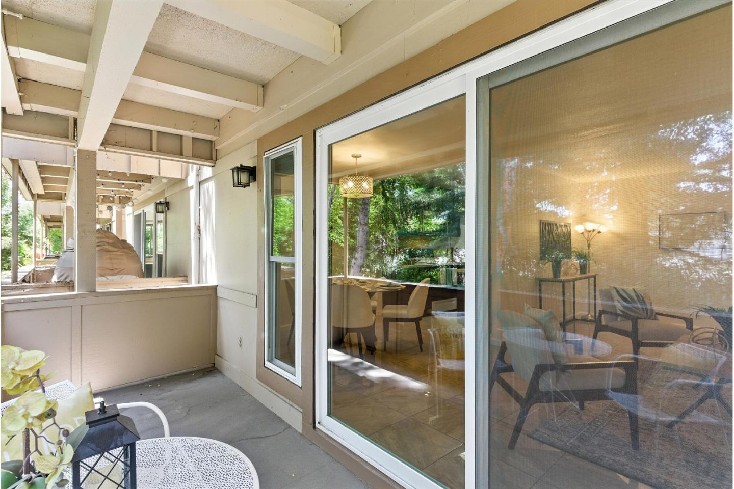 2454 West Bayshore Road 7