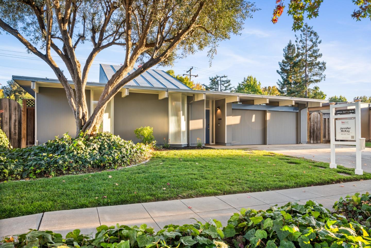 1736 Frobisher Way