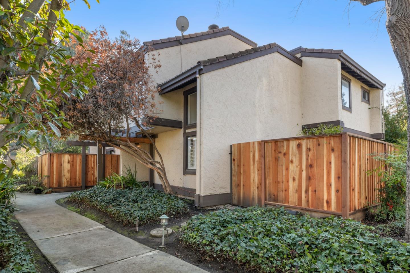 1467 Tyler Park Way