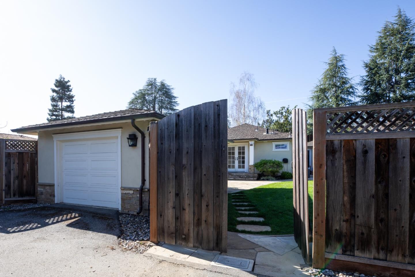 709 Orange Avenue