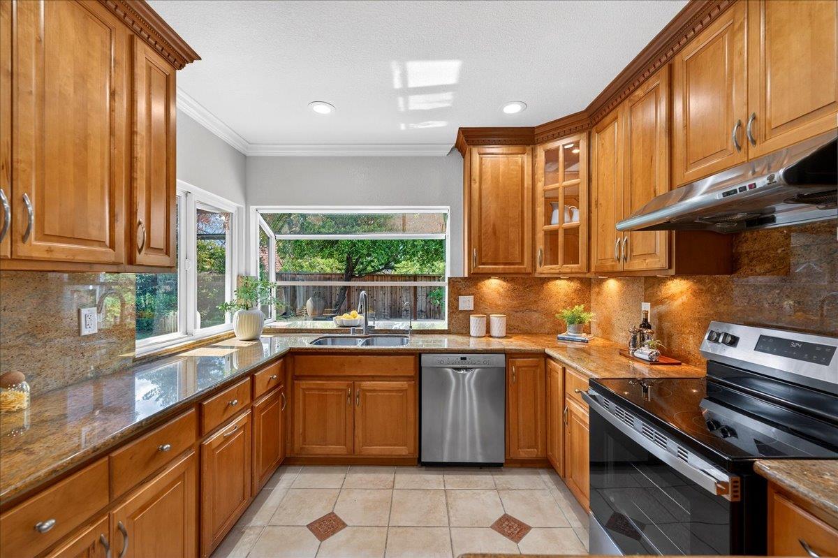 1113 McIntosh Creek Drive