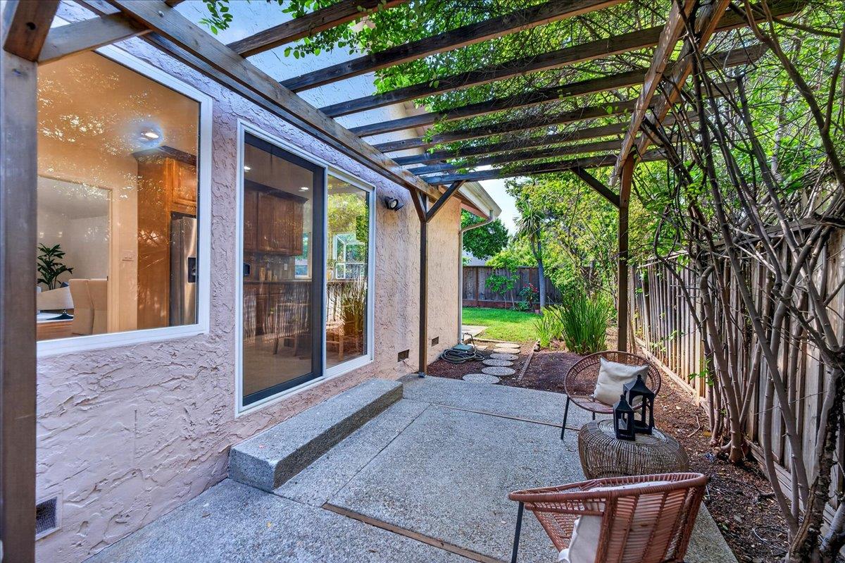 1113 McIntosh Creek Drive