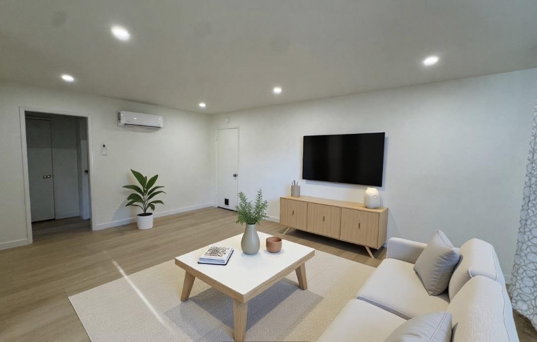 123 Evandale Avenue B