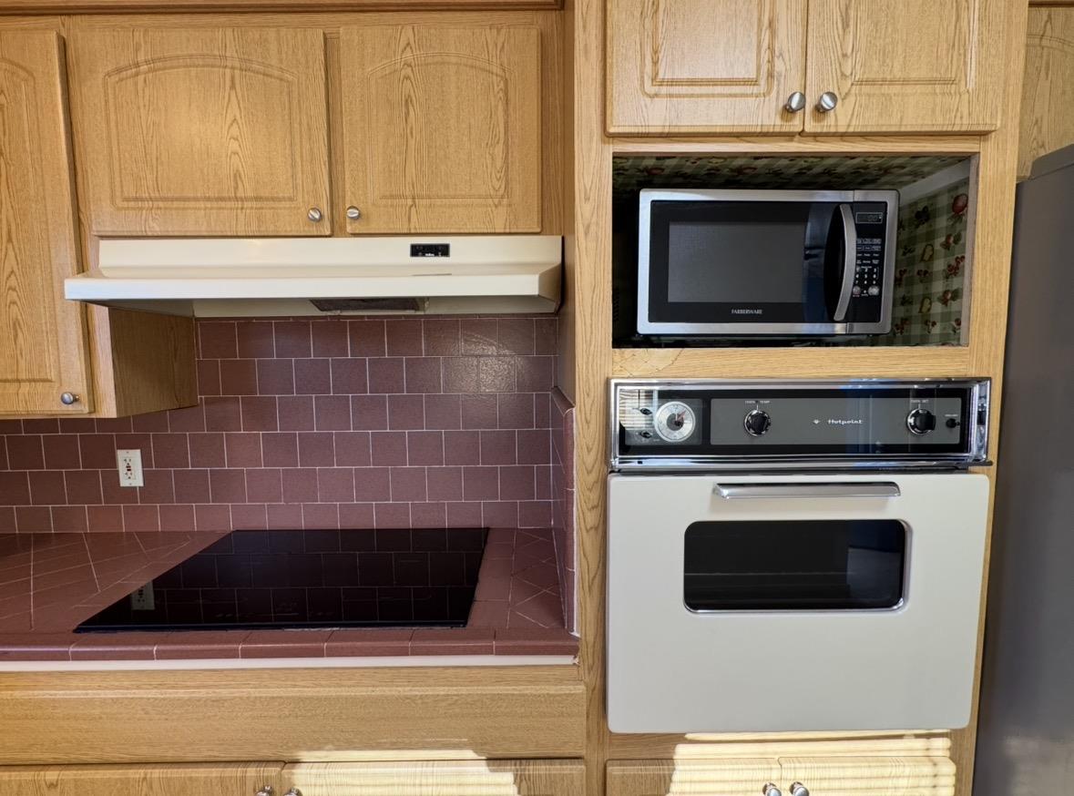 123 Evandale Avenue B