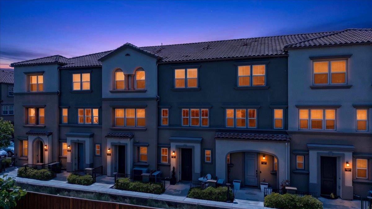 1340 Civic Center Drive 4