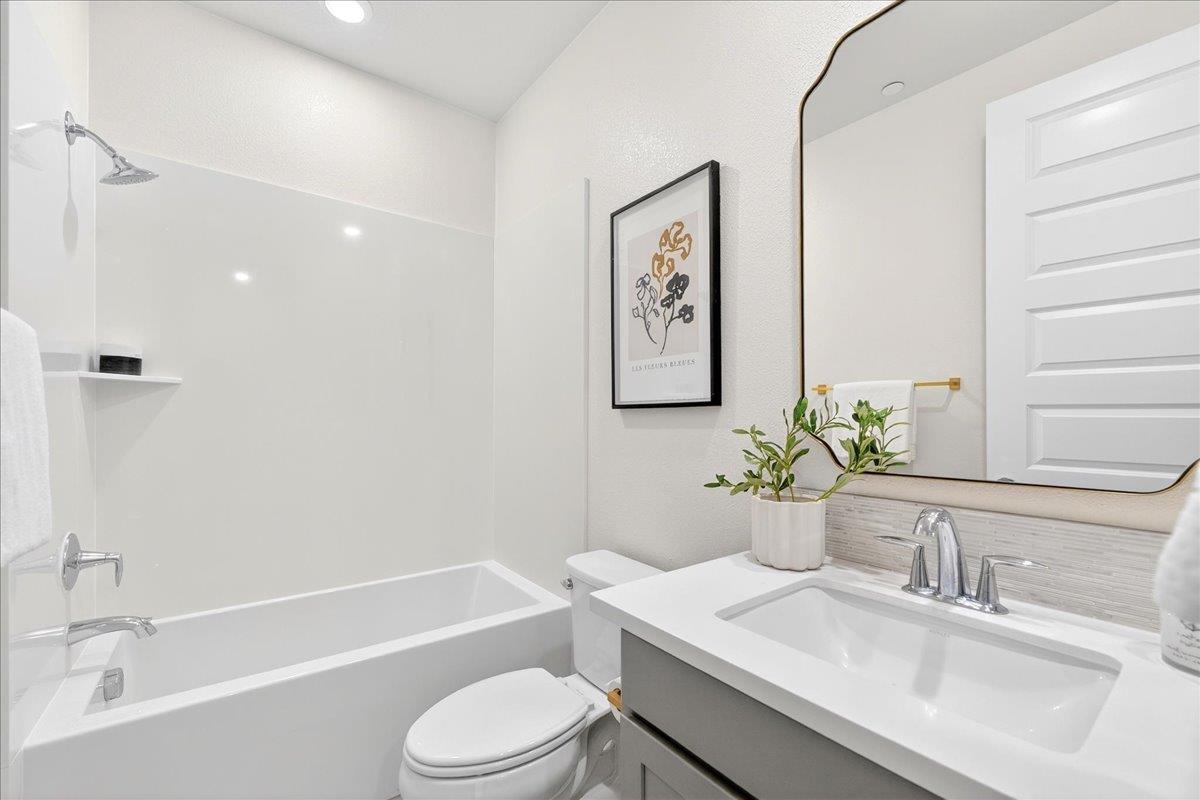 1340 Civic Center Drive 4